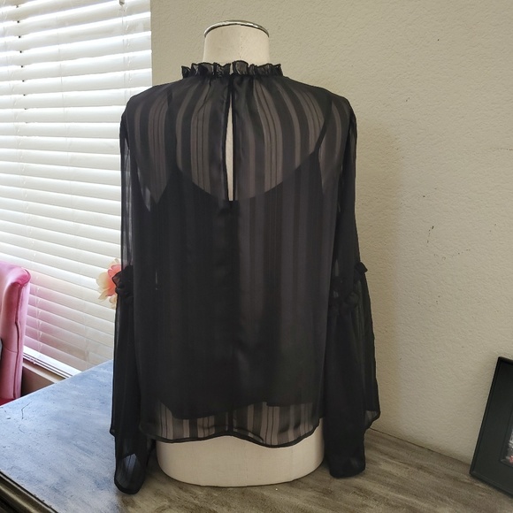 LUSH High Collar Sheer Blouse Size Xsmall - Picture 4 of 6